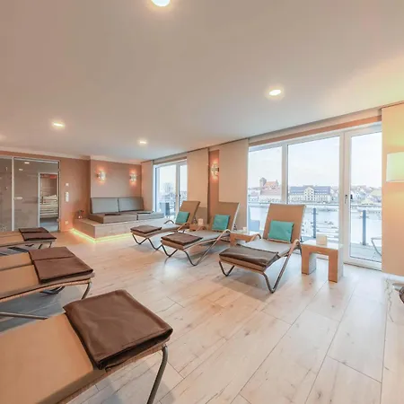 Kietz-domizil Mit Balkon & Mueritzblick Im Historischen Speicher *