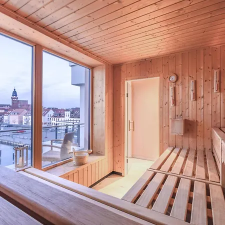 Kietz-domizil Mit Balkon & Mueritzblick Im Historischen Speicher 아파트 *